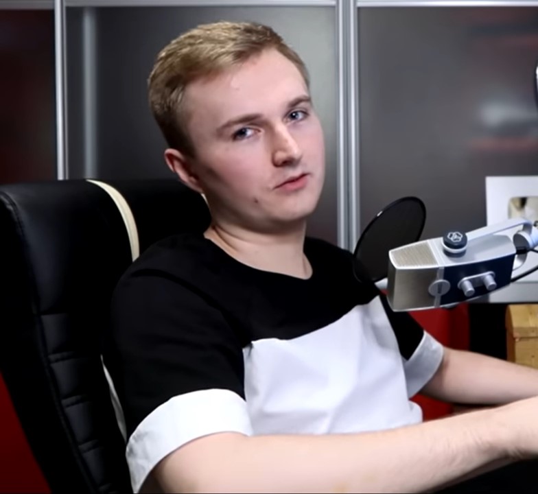 Durex Appeared in cybersport streams and PETR1K’s video  